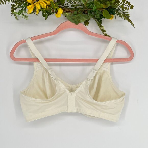 Wacoal Basic Beauty Full Figure Seamless Underwire Bra, Size 42D  85519 - Picture 3 of 8